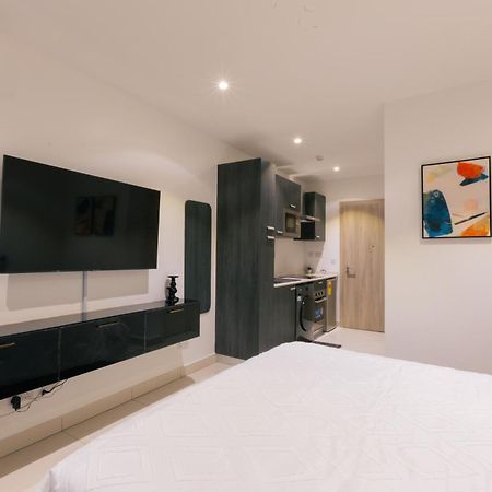 7 Minutes From The Airport - Chic Studio Accra Exterior foto